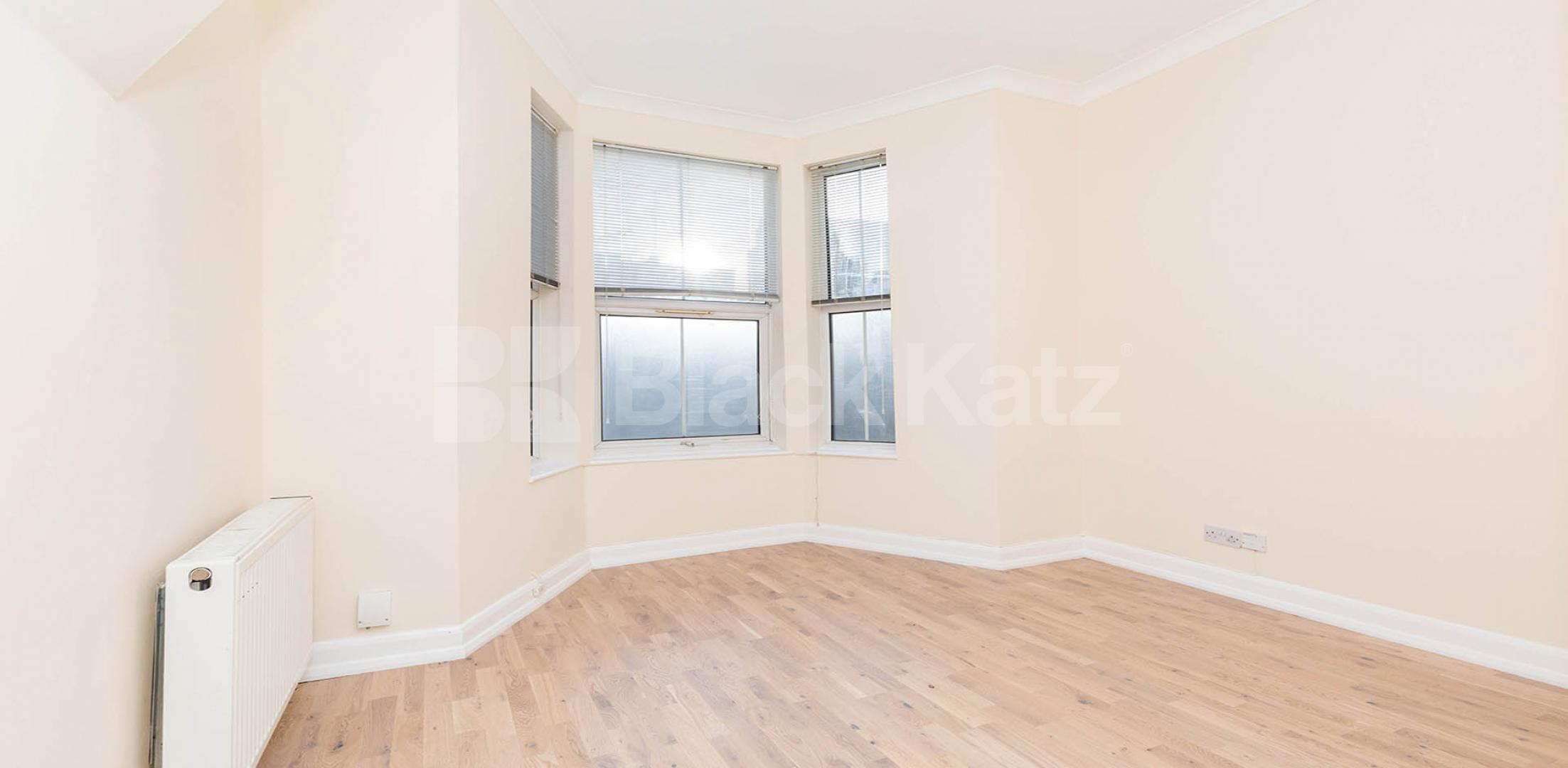 			VIRTUAL TOUR AVAILABLE!, 1 Bedroom, 1 bath, 1 reception Flat			 Blackstock Road, FINSBURY PARK